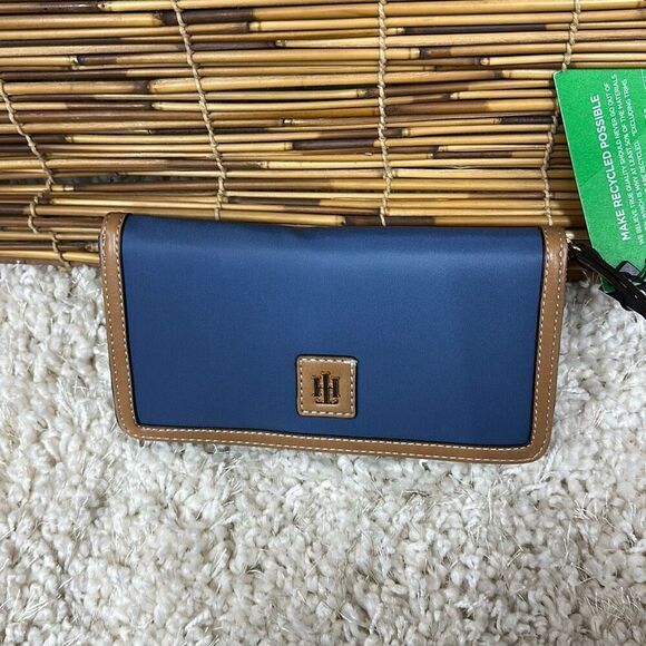 Tommy Hilfiger Julia Solid Nylon Zip Wallet - Charcoal Blue - Picture 2 of 4